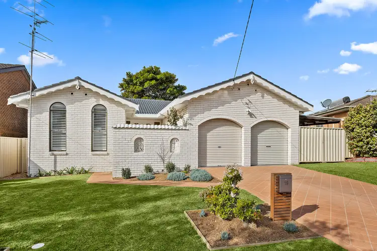 19 Hayes Avenue, Mount Warrigal NSW 2528