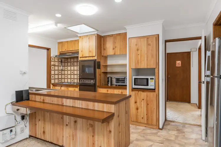 Fifth view of Homely house listing, 7 Liardet Crescent, Frankston VIC 3199