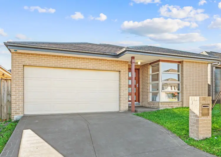 31 Woodburn Street, Colebee NSW 2761