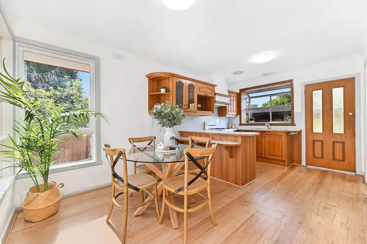Fifth view of Homely house listing, 8 Leonie Avenue, Mount Waverley VIC 3149