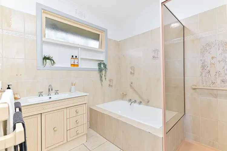 Seventh view of Homely house listing, 8 Leonie Avenue, Mount Waverley VIC 3149