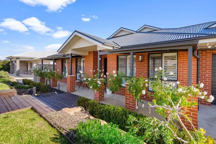 44 Paradise Drive, Gobbagombalin NSW 2650