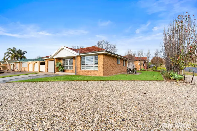 Main view of Homely unit listing, 1/137 Undurra Drive, Glenfield Park NSW 2650