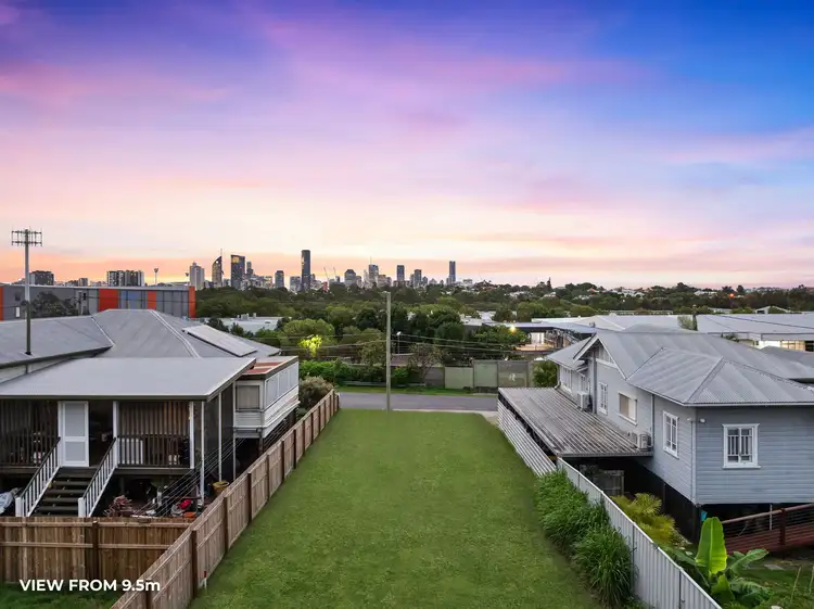 21 Tenth Avenue, Coorparoo QLD 4151