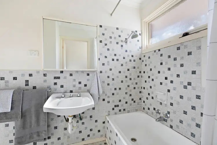 Sixth view of Homely unit listing, 1/11 Wisewould Avenue, Seaford VIC 3198