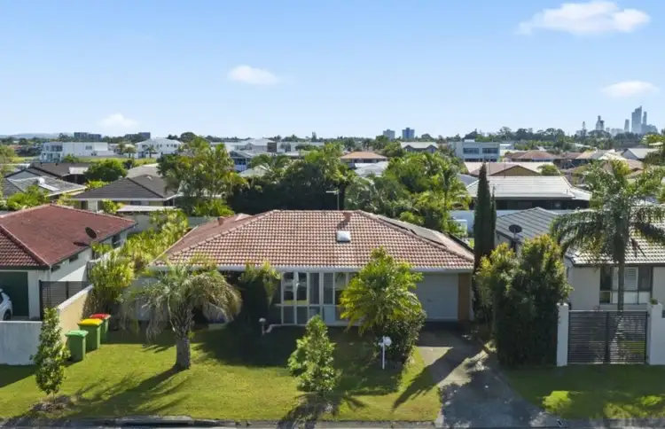 118 Oceanic Drive, Mermaid Waters QLD 4218