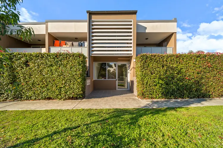 93 Burrinjuck Crescent