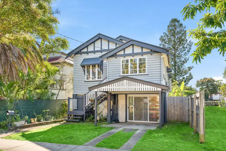 32 Ellis Street, Greenslopes QLD 4120