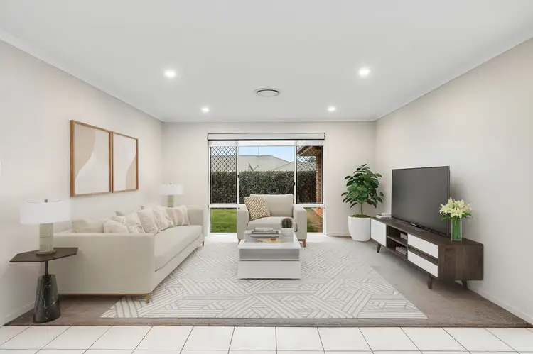 Second view of Homely house listing, 10 Paddington Court, Middle Ridge QLD 4350