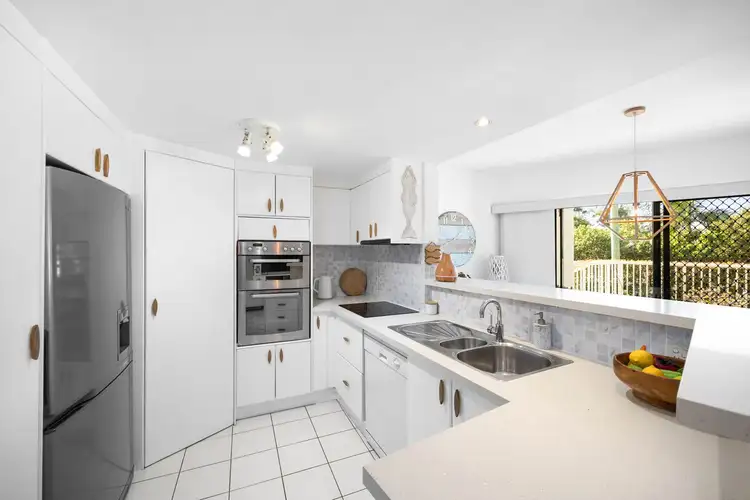 Sixth view of Homely unit listing, Unit  2/28 Victoria Terrace, Kings Beach QLD 4551