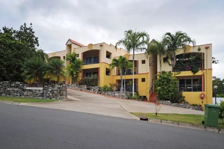 18/20 Island Drive, Cannonvale QLD 4802