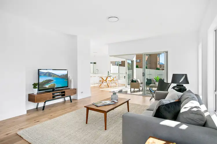 Third view of Homely townhouse listing, 2/27 Hillcrest Street, Wollongong NSW 2500