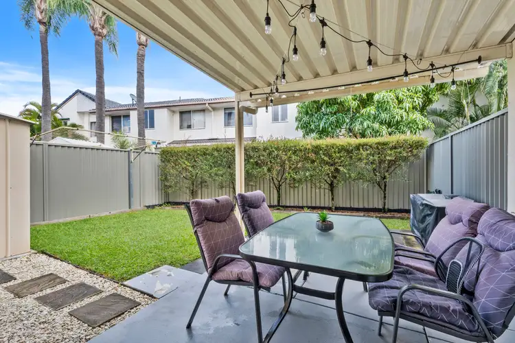 9/20 St Kevins Avenue, Benowa QLD 4217