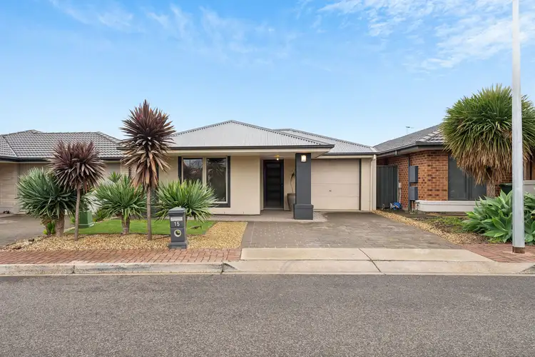 15 Sunderland Crescent, Seaford SA 5169