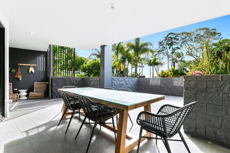 2/371 Esplanade, Scarness QLD 4655