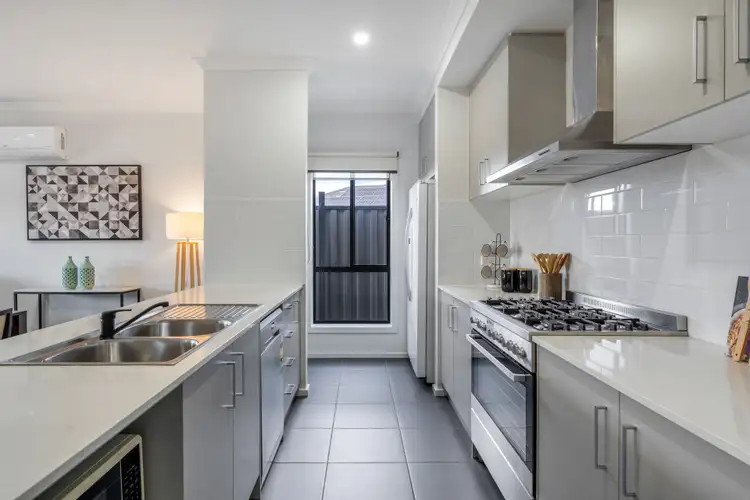 Fifth view of Homely house listing, 9 Lithic Road, Craigieburn VIC 3064