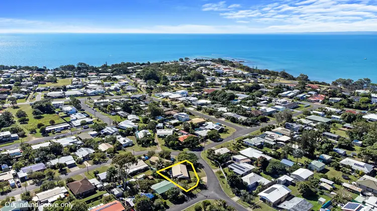 8 Charleville Street, Point Vernon QLD 4655