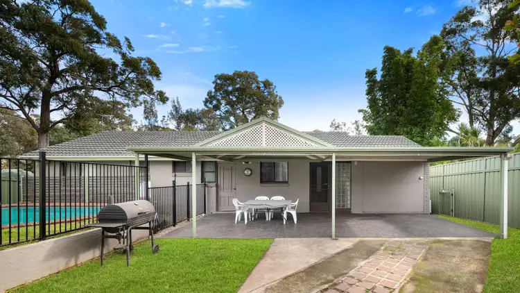12 Hazel Place, Ingleburn NSW 2565