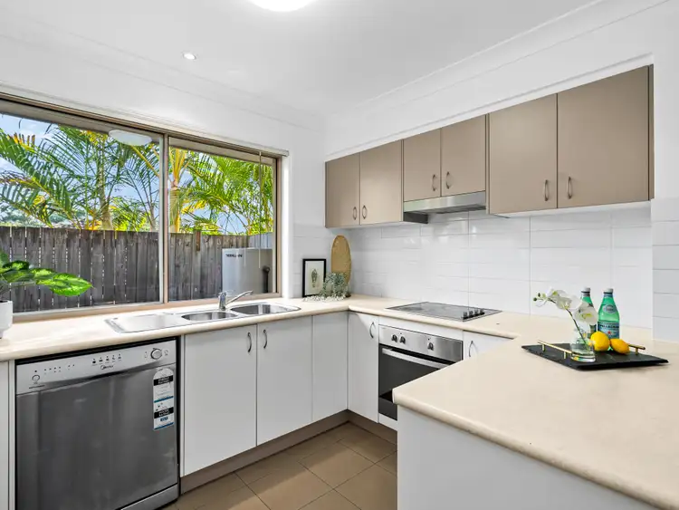 Fourth view of Homely townhouse listing, 2/18 Mornington Court, Calamvale QLD 4116