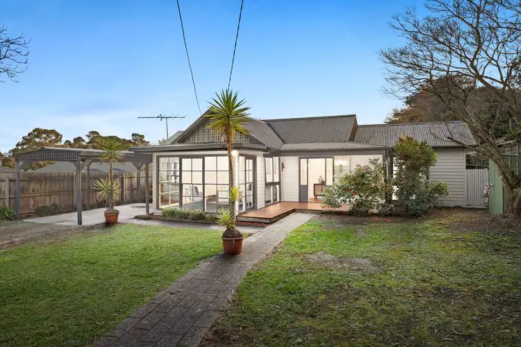 14 Liverpool Road, Kilsyth VIC 3137