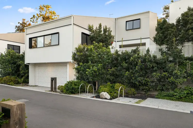 5/2 Brushbox Court, Chapel Hill QLD 4069