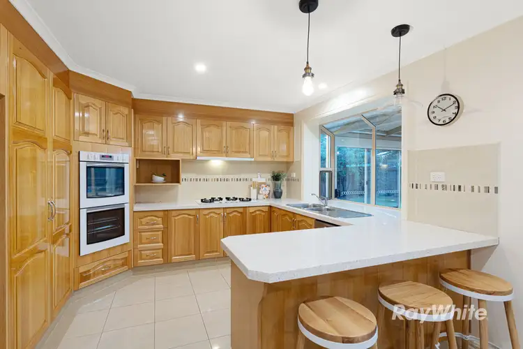 Fifth view of Homely house listing, 17 Cunningham Close, Aspendale Gardens VIC 3195