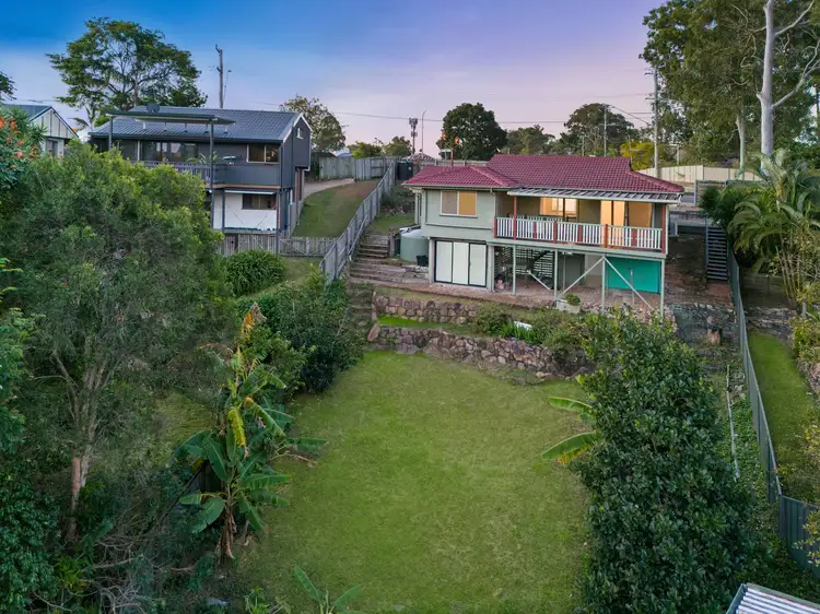 972 South Pine Road, Everton Hills QLD 4053