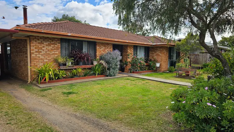 9 John Street, Goombungee QLD 4354