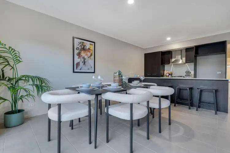 Third view of Homely house listing, 7 Cockatiel Circuit, Craigieburn VIC 3064