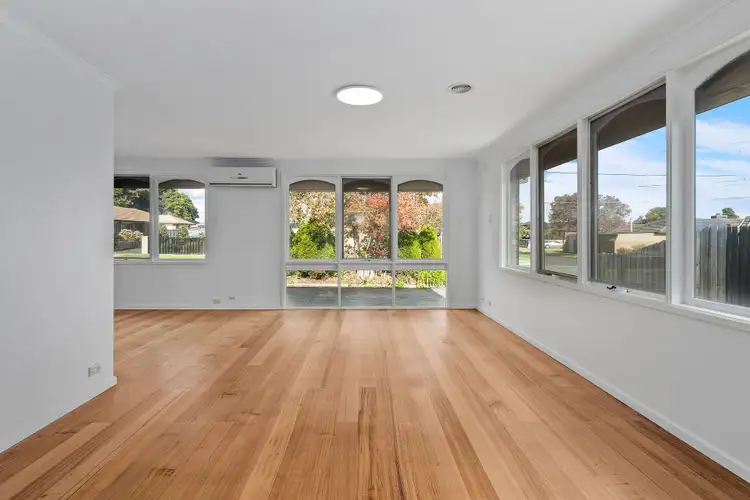 Sixth view of Homely house listing, 8 Pinetree Crescent, Lalor VIC 3075