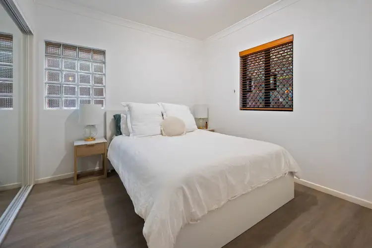 Fifth view of Homely unit listing, 2/28 Norman Crescent, Norman Park QLD 4170