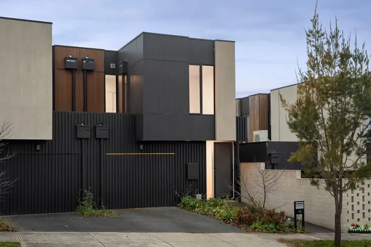 11A Henry Street, Doncaster VIC 3108