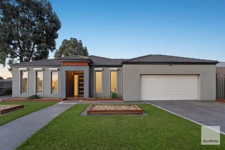12 Illawarra Circuit, Taylors Hill VIC 3037