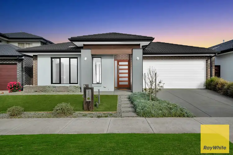 6 Fairford Road, Thornhill Park VIC 3335