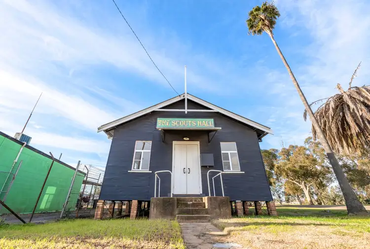 16 Camp Street, Forbes NSW 2871