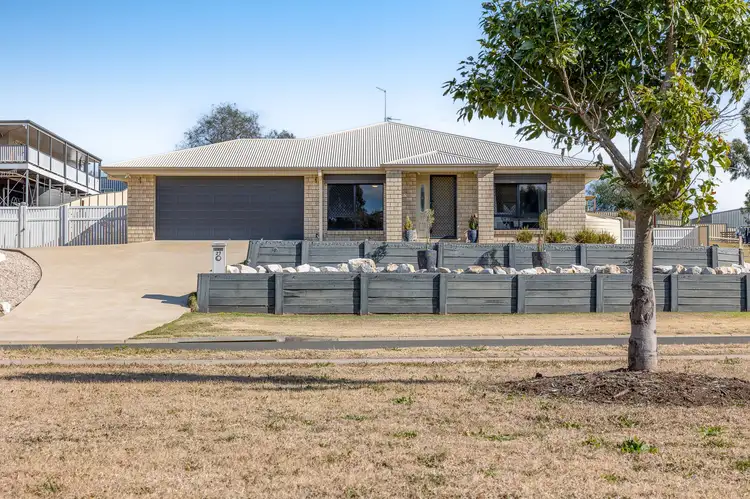27 Phipps Drive, Meringandan West QLD 4352
