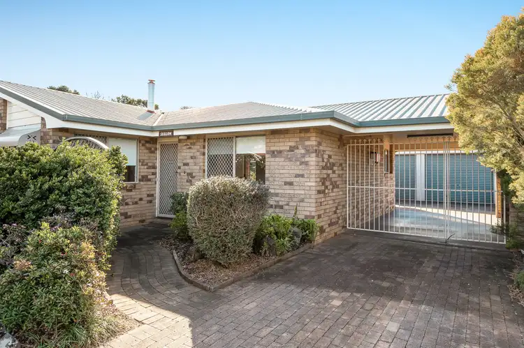 Second view of Homely house listing, 7 Kratzmann Court, Kearneys Spring QLD 4350