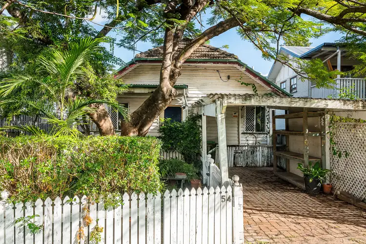 54 Lancelot Street, Tennyson QLD 4105