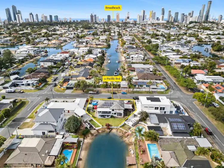 31 Pacific Boulevard, Broadbeach Waters QLD 4218