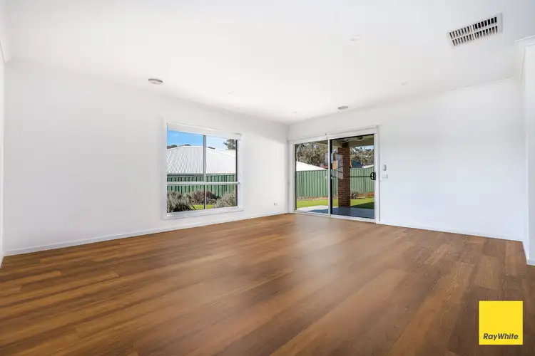 Sixth view of Homely house listing, 3 Cortland Close, Kangaroo Flat VIC 3555