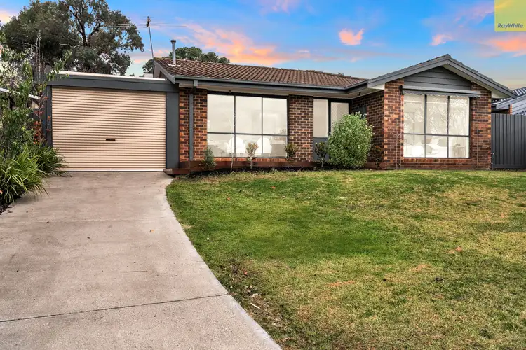 19 Morrison Drive, Darley VIC 3340