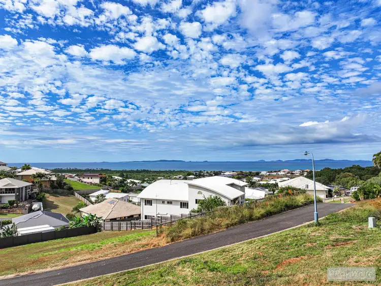 17 Fraser Crescent, Pacific Heights QLD 4703