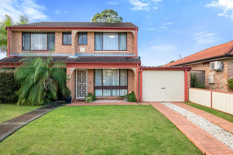 1/5 Amaranthus Place, Macquarie Fields NSW 2564