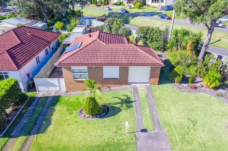 2 Gordon Avenue, Oak Flats NSW 2529
