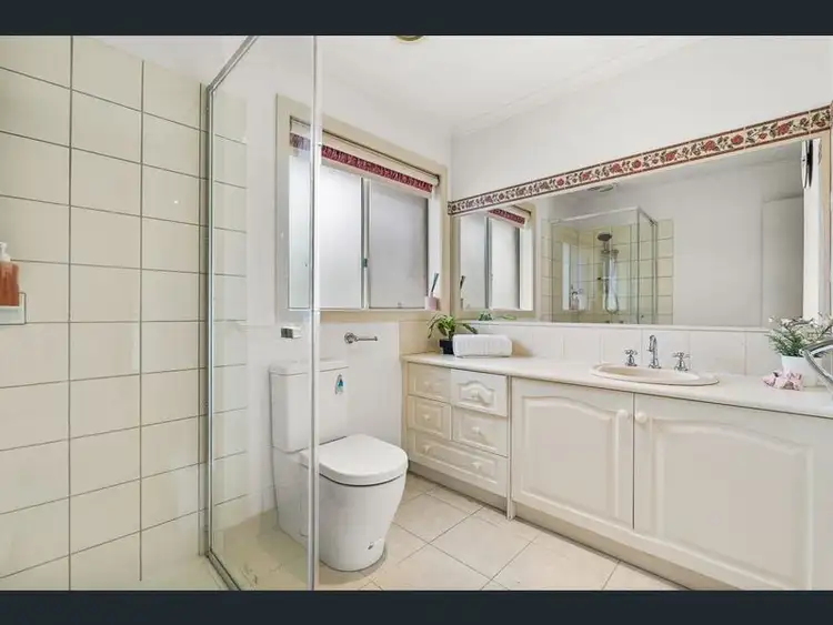 Fifth view of Homely house listing, 8 Darbyshire Road, Mount Waverley VIC 3149