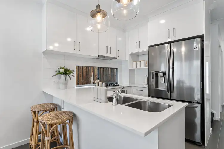 Third view of Homely house listing, 8/9 Cromwell Court, Doolandella QLD 4077