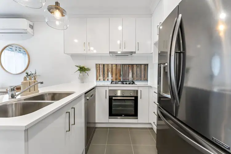 Fourth view of Homely house listing, 8/9 Cromwell Court, Doolandella QLD 4077