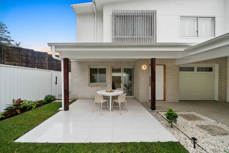 Fifth view of Homely semi-detached listing, 2/39 Durran Street, Tugun QLD 4224