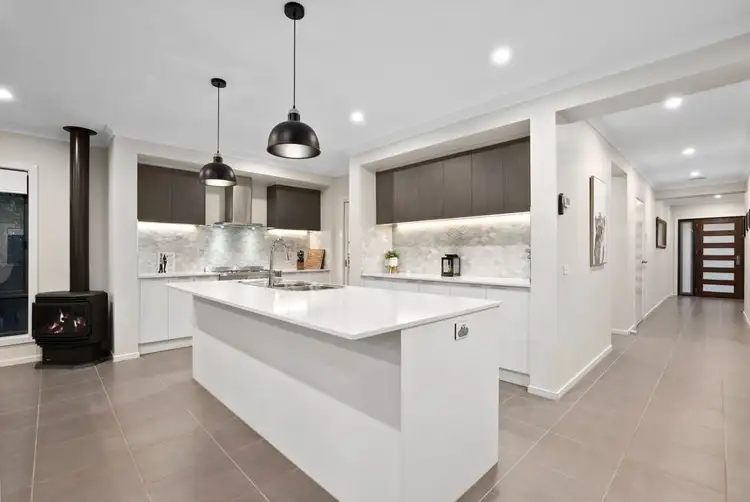 Fifth view of Homely house listing, 95 Clifton Circuit, Tarneit VIC 3029