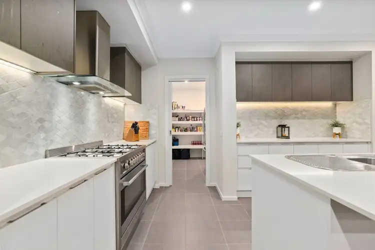 Sixth view of Homely house listing, 95 Clifton Circuit, Tarneit VIC 3029